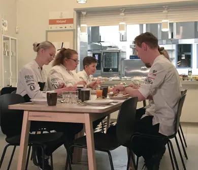 Yhteiseltä aamupalalta treenipäiviin – ja seuraavaan kultamitaliin asti