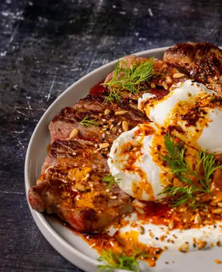 Nothing says protein quite like a succulent steak 🥩 Add poached eggs and you have yourself a GLP-1 friendly, protein pa...