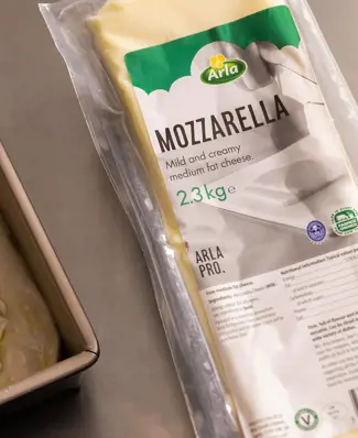 Looking for low moisture mozzarella…? Look no further 🍕🧀 Better stretch and no soggy bases. Just that golden, bubbly f...