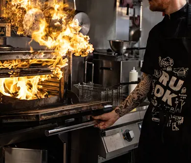 Intohimo burgereihin antaa vahvat raamit menun suunnittelulle