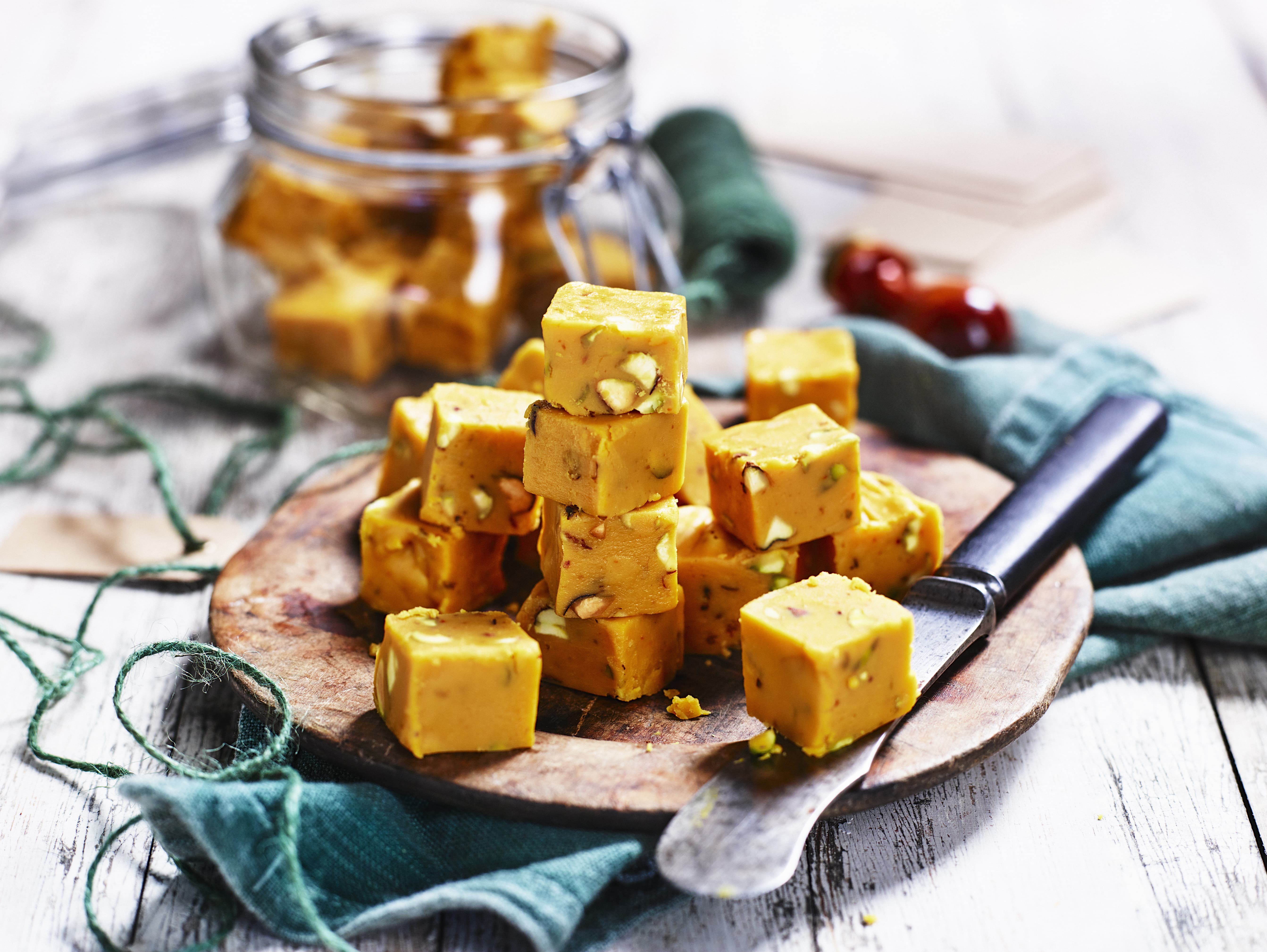 Kahvipöydän pienet makeat