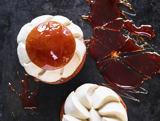 Karamel-semla