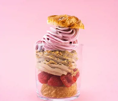 Vohvelin kera tai kakun kaverina – aina hurmaavan herkullinen!