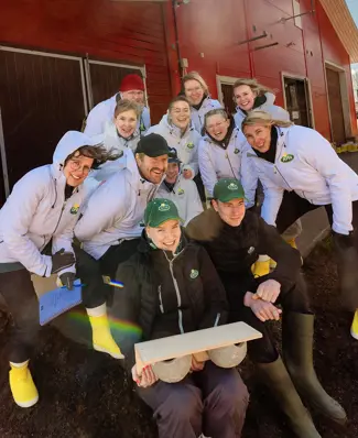 Arla 💚 pääskyt Arlan yhteistyö @birdlifesuomi kanssa uhanalaisten pääskyjen pesinnän tukemiseksi jatkuu jo neljättä vuo...