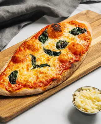 Pizza Dog Señorita 🍕 🌭 por favor! ⁠ ⁠ Keittiömestarimme Markus Hurskainen on tuhansien ja taas tuhansien pizzojen mies...