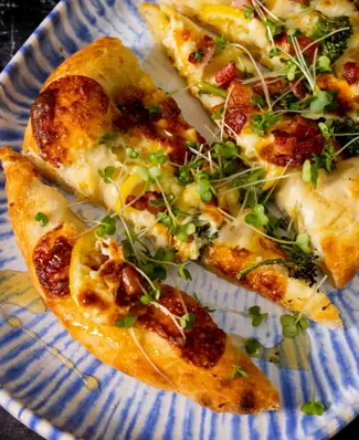 Big games bring big rushes, which is a win for you ⚽️ In peak service, you need a menu that can stand out - with dishes ...