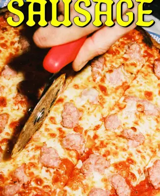 Back with another tavern style pie with @shortroadpizza ​ Made using their Chicago style sauce and adding Arla Pro Large...