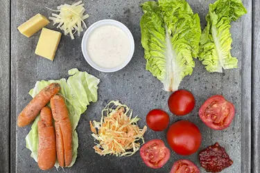 Monet hävikkivaarassa olevat kasvikset tuovat tuunattuna burgereihin rakennetta ja makua.