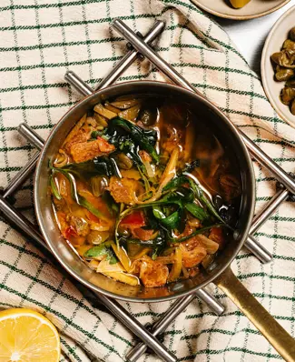 Kastikekoulumme antimia 👨🏽‍🍳 antiboise ruskistettuun voihin! ⁠ ⁠ Ranskalaisten kastikeklassikoiden joukkoon laskettav...