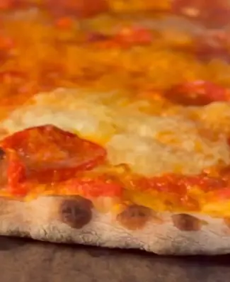 Our Mozzarella Block, built for versatility. 🍕 Grate, slice, or cube: customiseto your style and menu. 🍕 Blend with lo...