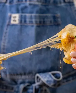 Large Diced… large impact🤤 Our Large Diced Mozzarella delivers the perfect balance of flavour, functionality and finish...