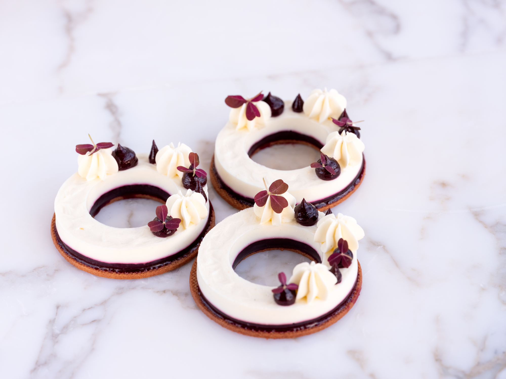 https://cdb.arla.com/api/assets/arla-pro-asia/7ebc30fe-71bf-40a2-85d9-c848537be244/ims-optimized-png-gotfred-kaernemaelks-panna-cotta-0195.png?version=0