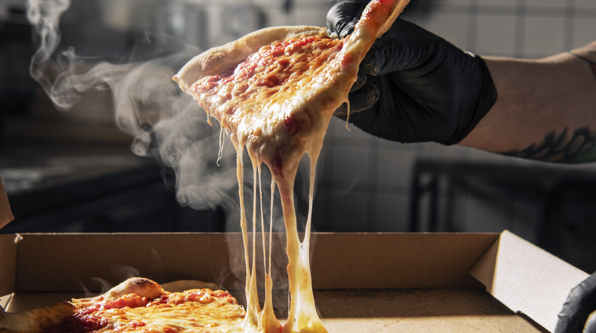 Les fromages Arla Pro, conçus et testés pour assurer la meilleure performance en livraison de vos burgers et pizzas