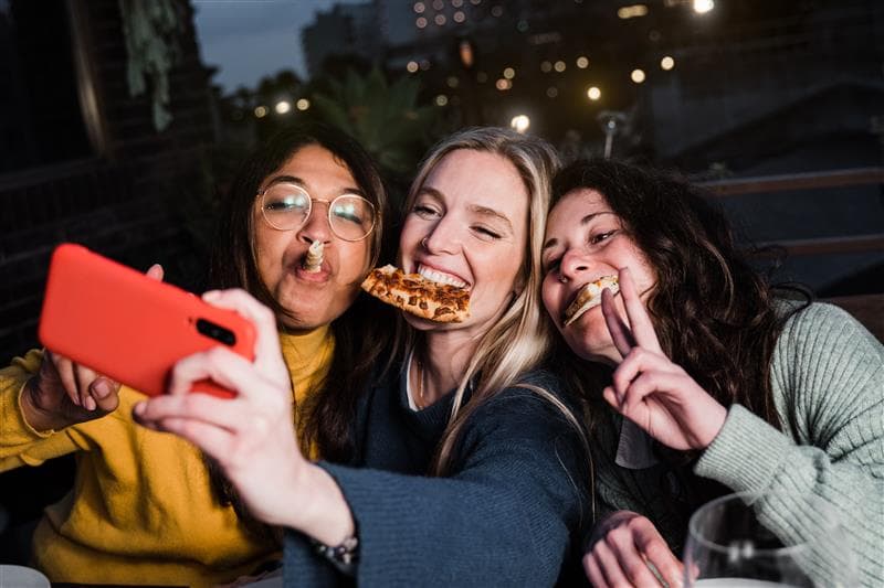 Driving Sales Amongst Gen Z: The Ultimate Guide for Pizza Operators