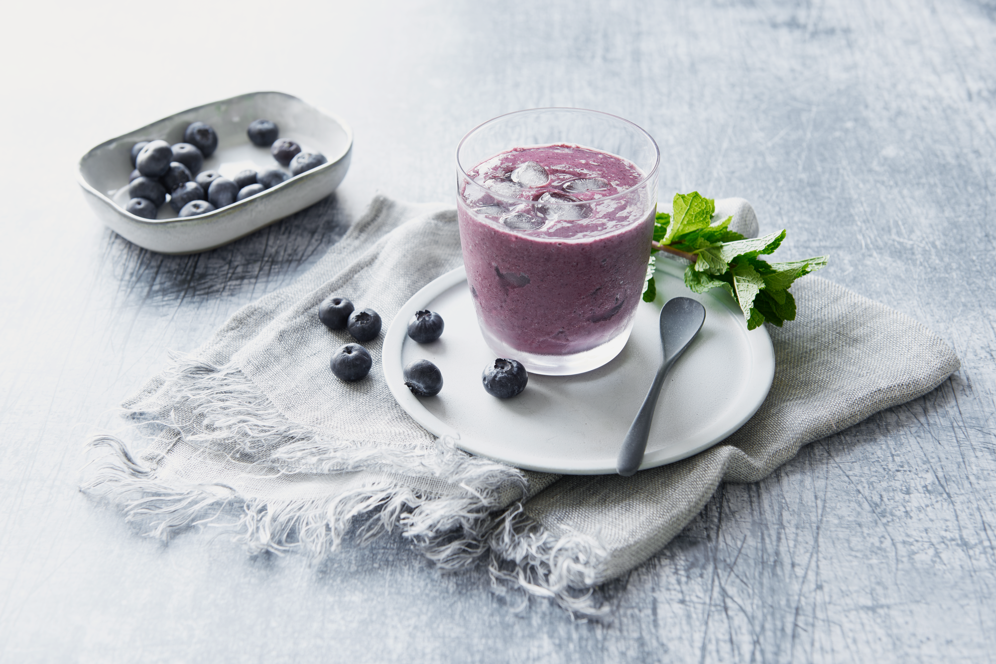 Blaubeer-Smoothie mit JÖRĐ-Haferdrink