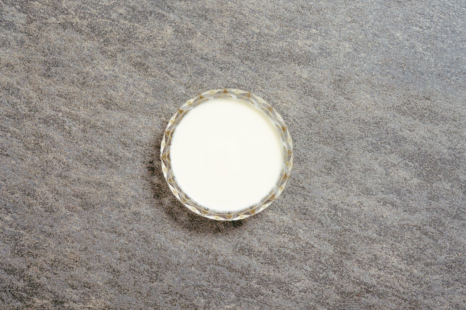 Jogurtti-pannacotta